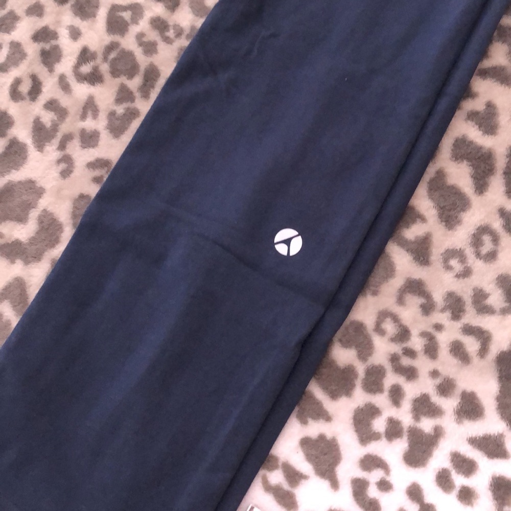 AVOCADO Seamless Capri Leggings in Blue Size M/L - Picture 8 of 13